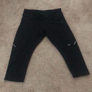 Nike Dri-Fit Cropped Workout Leggings
